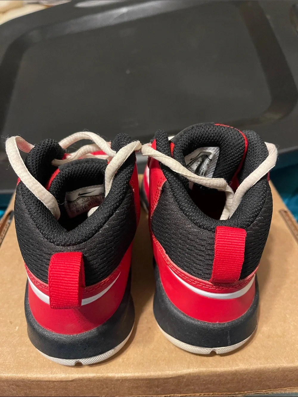 Nike Kids Red and Black Low-Top Sneakers